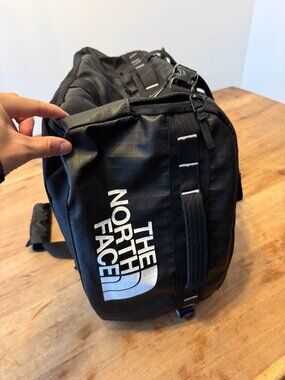 The North Face Base Camp Voyager Duffel Bag - 62L - Black/White